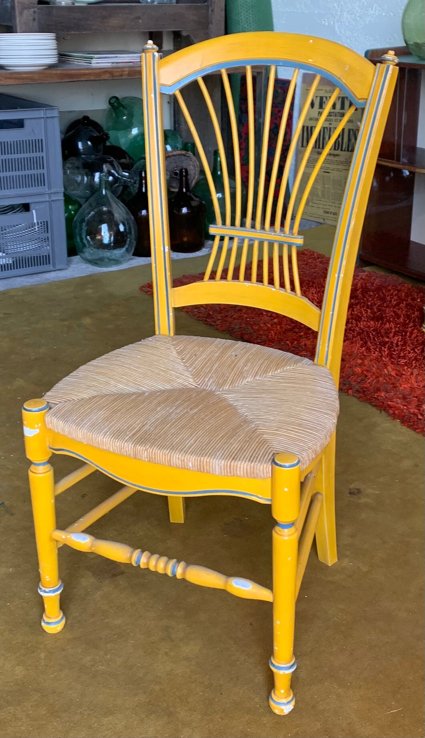 Duo of mulched Provencal chairs