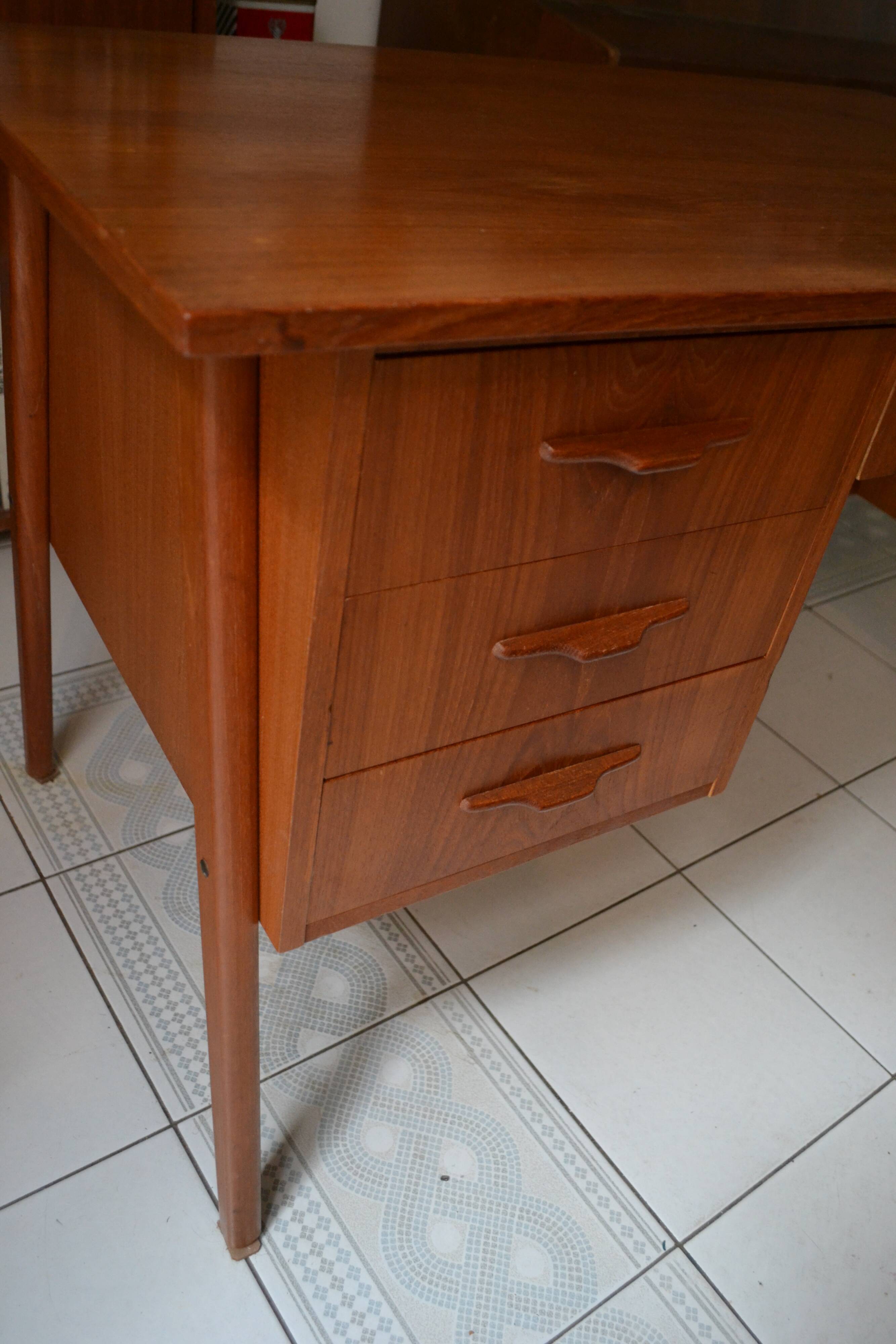 Scandinavian office 60s teak foot compass