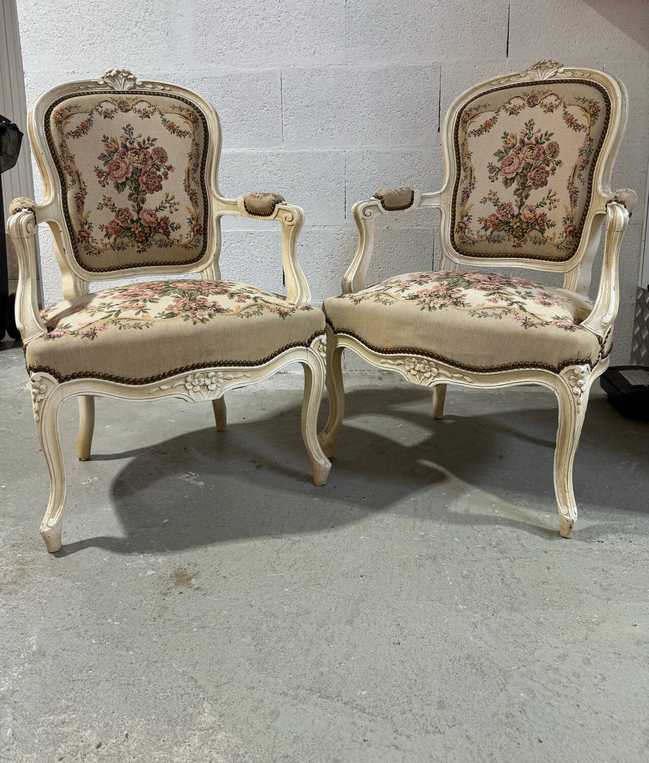 Pair of Cabriolet armchairs