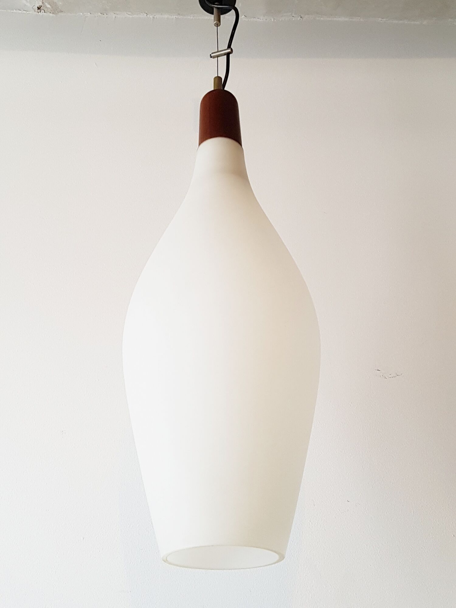 Exceptional luster Scandinavian giant suspension in opaline and teak 1960 vintage 60s Danish light drop