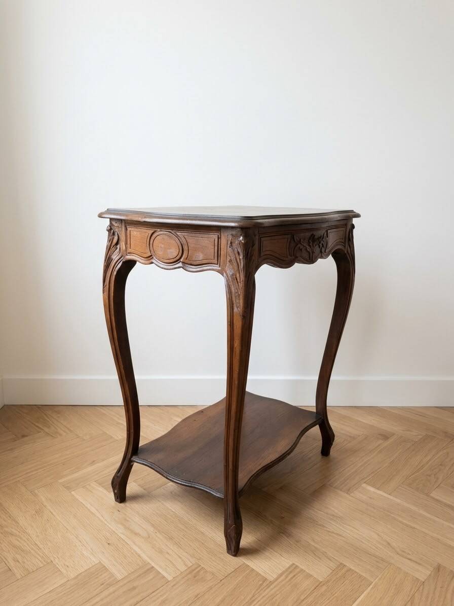 Antique wooden dressing table with mirror