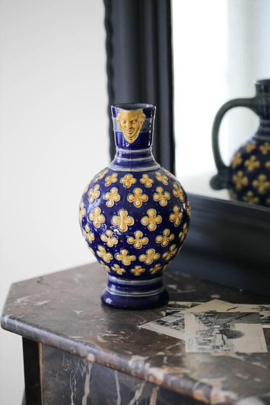 Majolica ewer in neo-Renaissance style by Minton, England 1870.