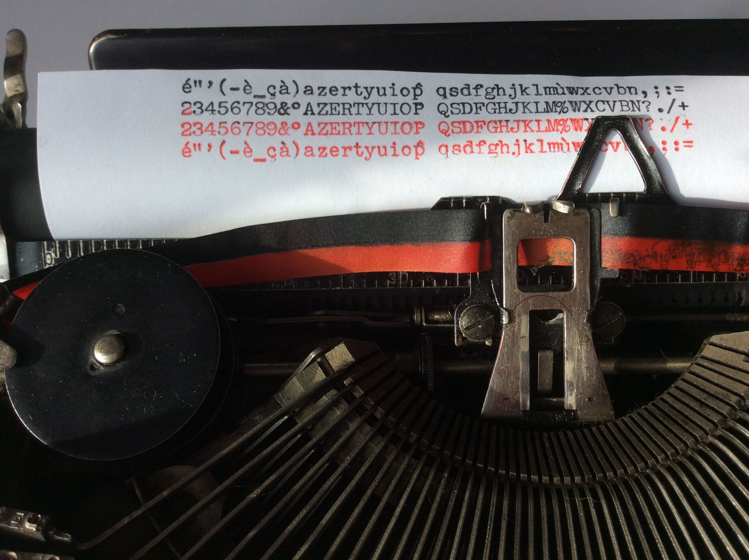 Machine à écrire ancienne Remington portable