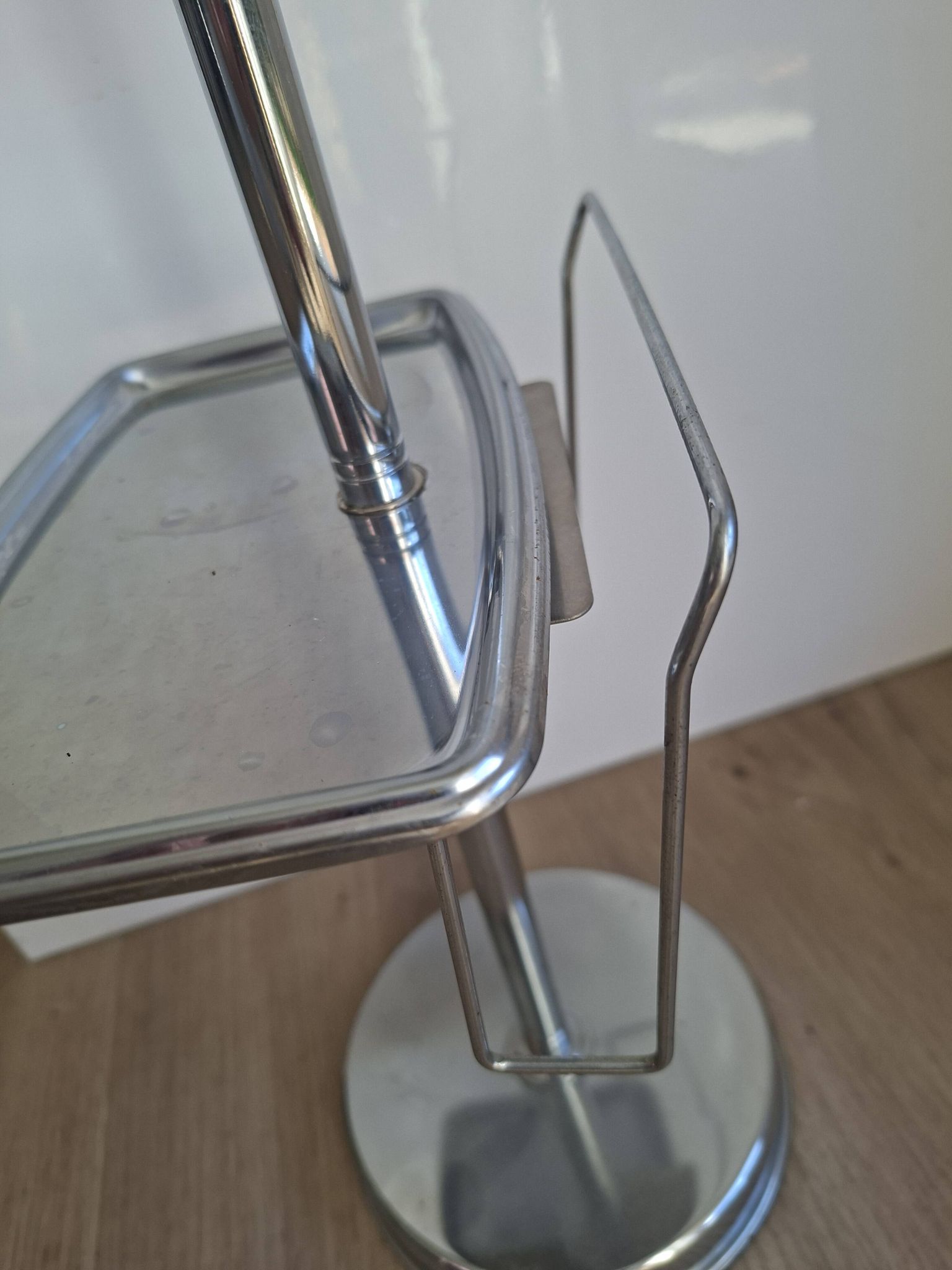 Cendrier sur pied vintage métal chromé, plateau intégré