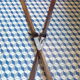 Paire de skis vintage en bois
