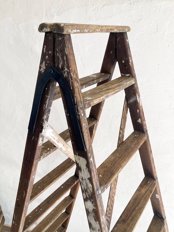 Ancien escabeau de peintre en bois