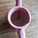 Pichet miniature rose à pois blancs pour dînette ou maison de poupée