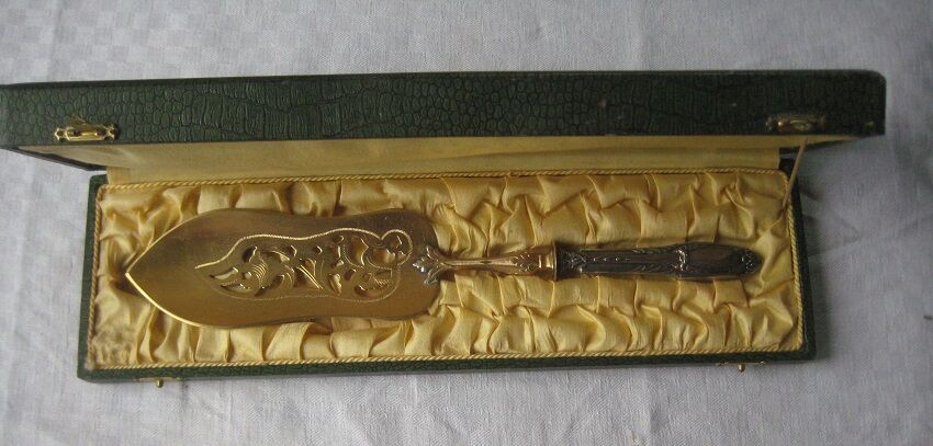 Anciènne pelle a tarte, kind, silver and vermeil 19th