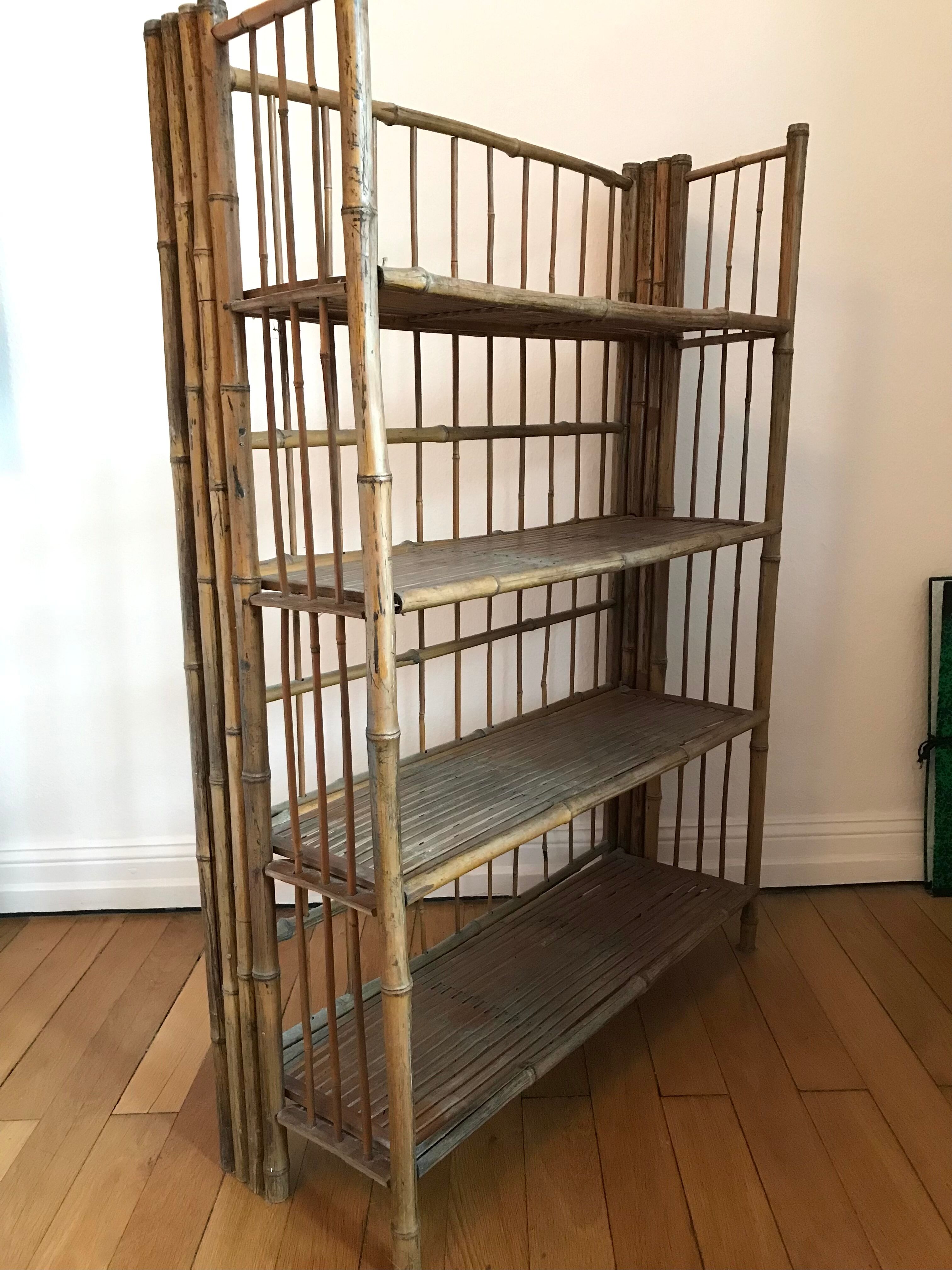 Bamboo foldable shelf