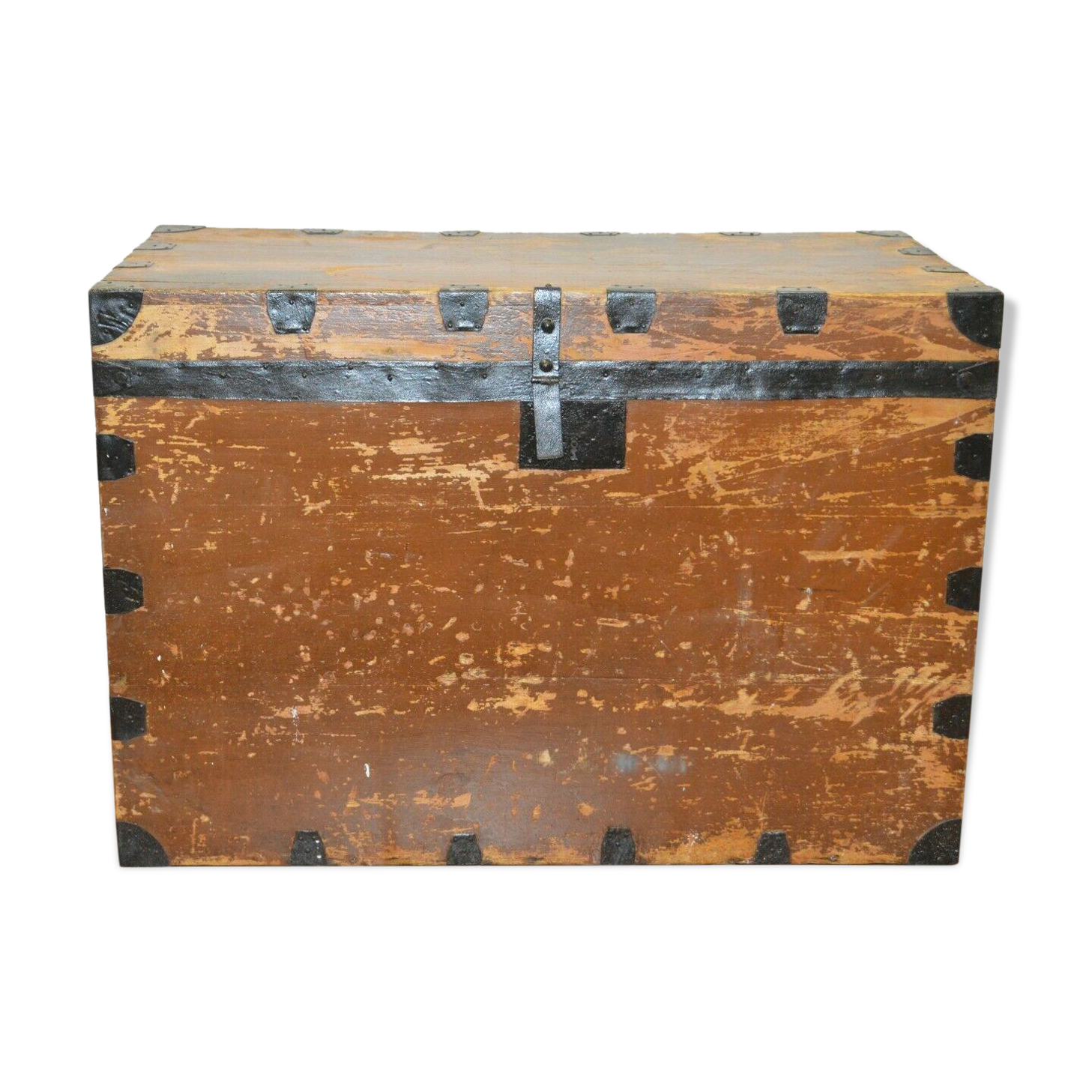 Wooden trunk
