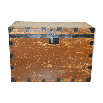 Wooden trunk