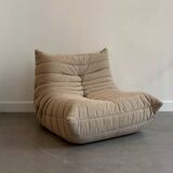 Chauffeuse Togo en velours Cotelet beige par Michel Ducaroy