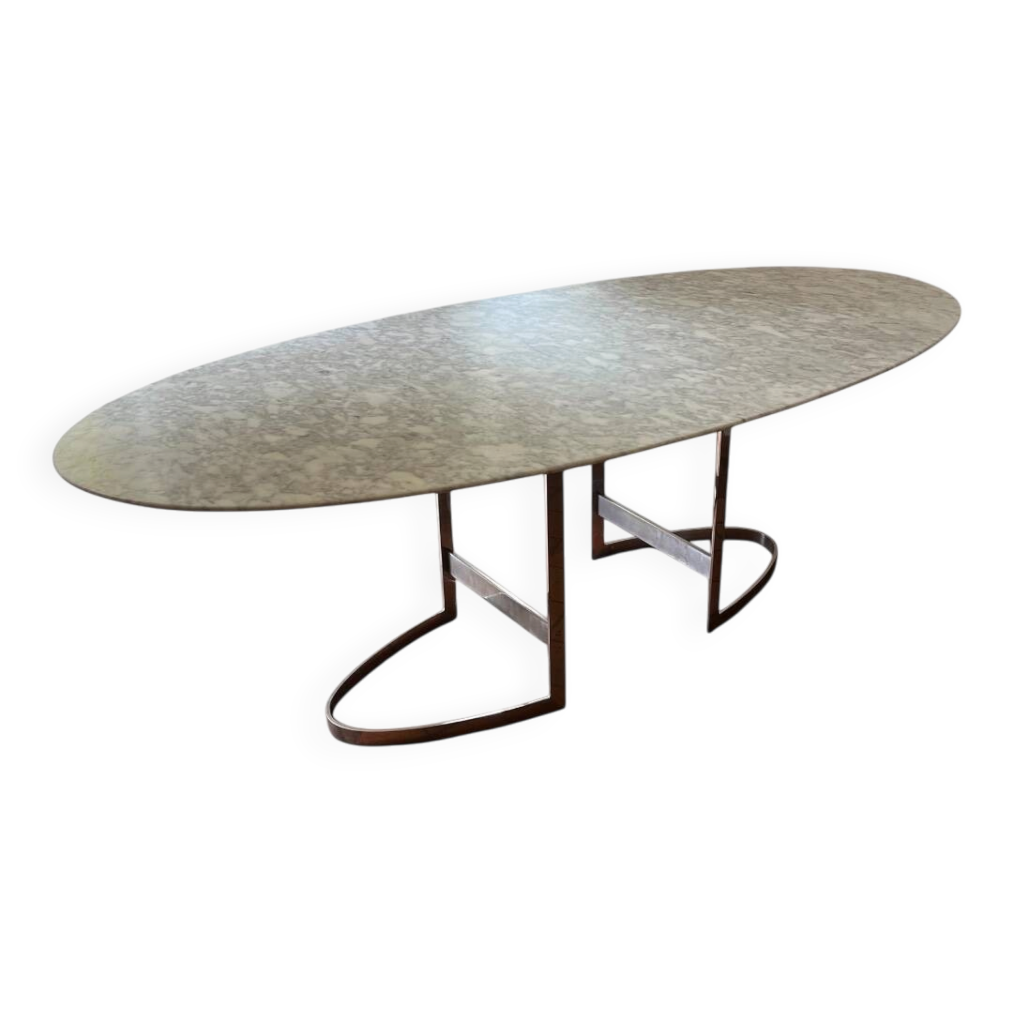 Oval table designed by Vittorio Introini, published by the Fratelli house.