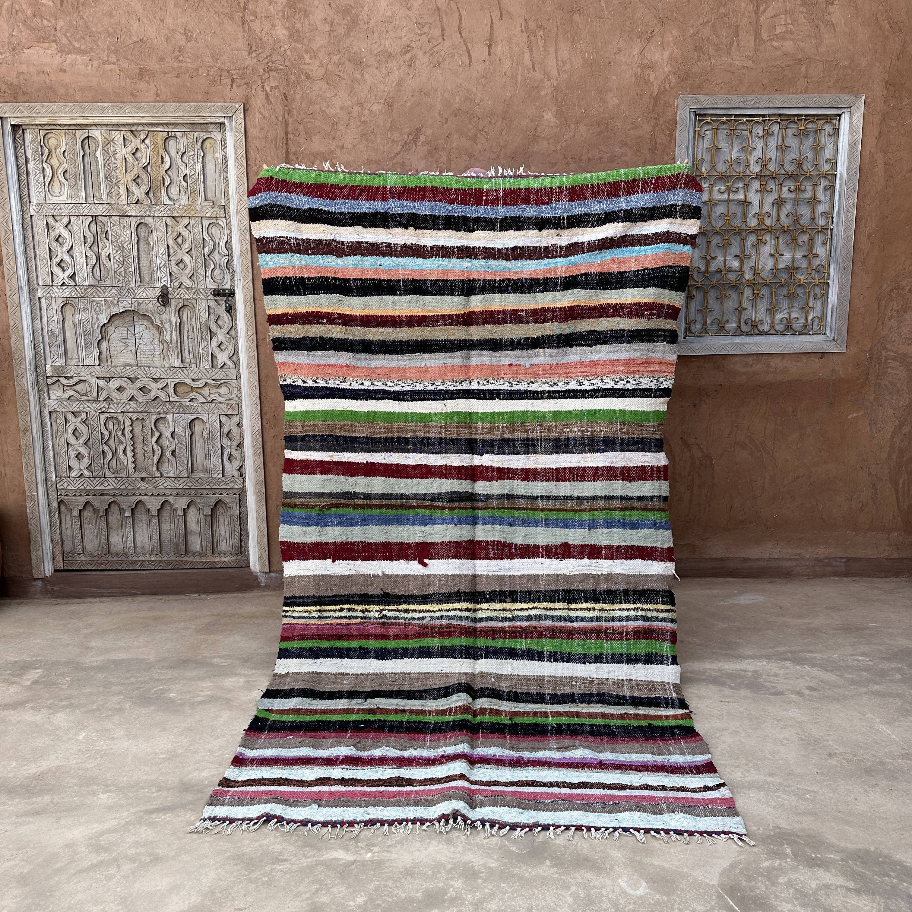 Moroccan carpet 155x254cm