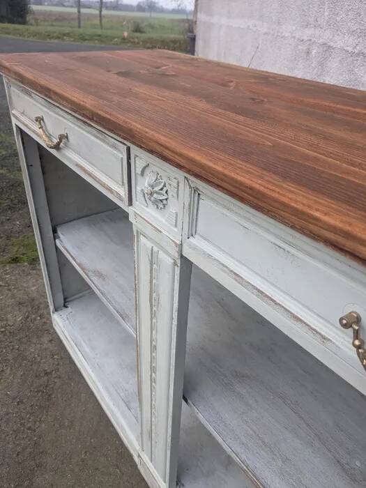 Buffet without a door, counter