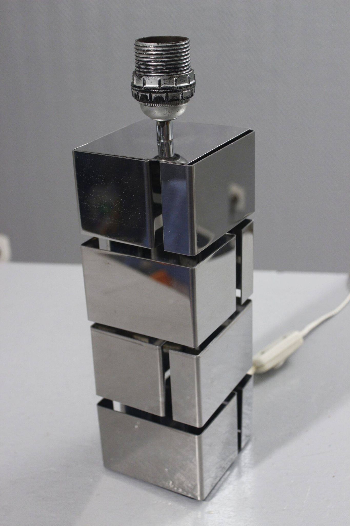 Pied de lampe vintage design "Building" acier chromé, Curtis Jere 1970s