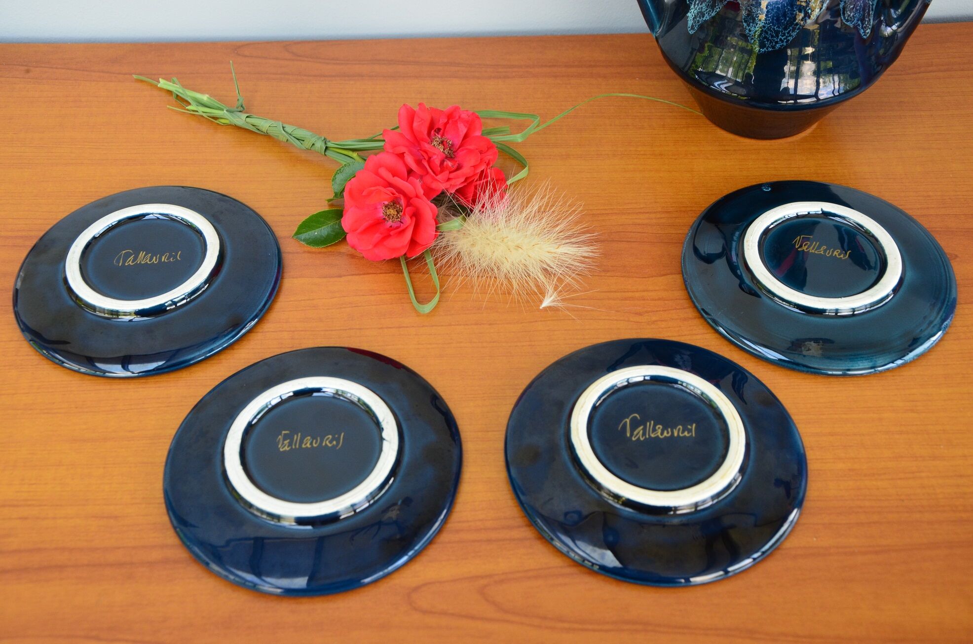 Vallauris blue and pink coffee service