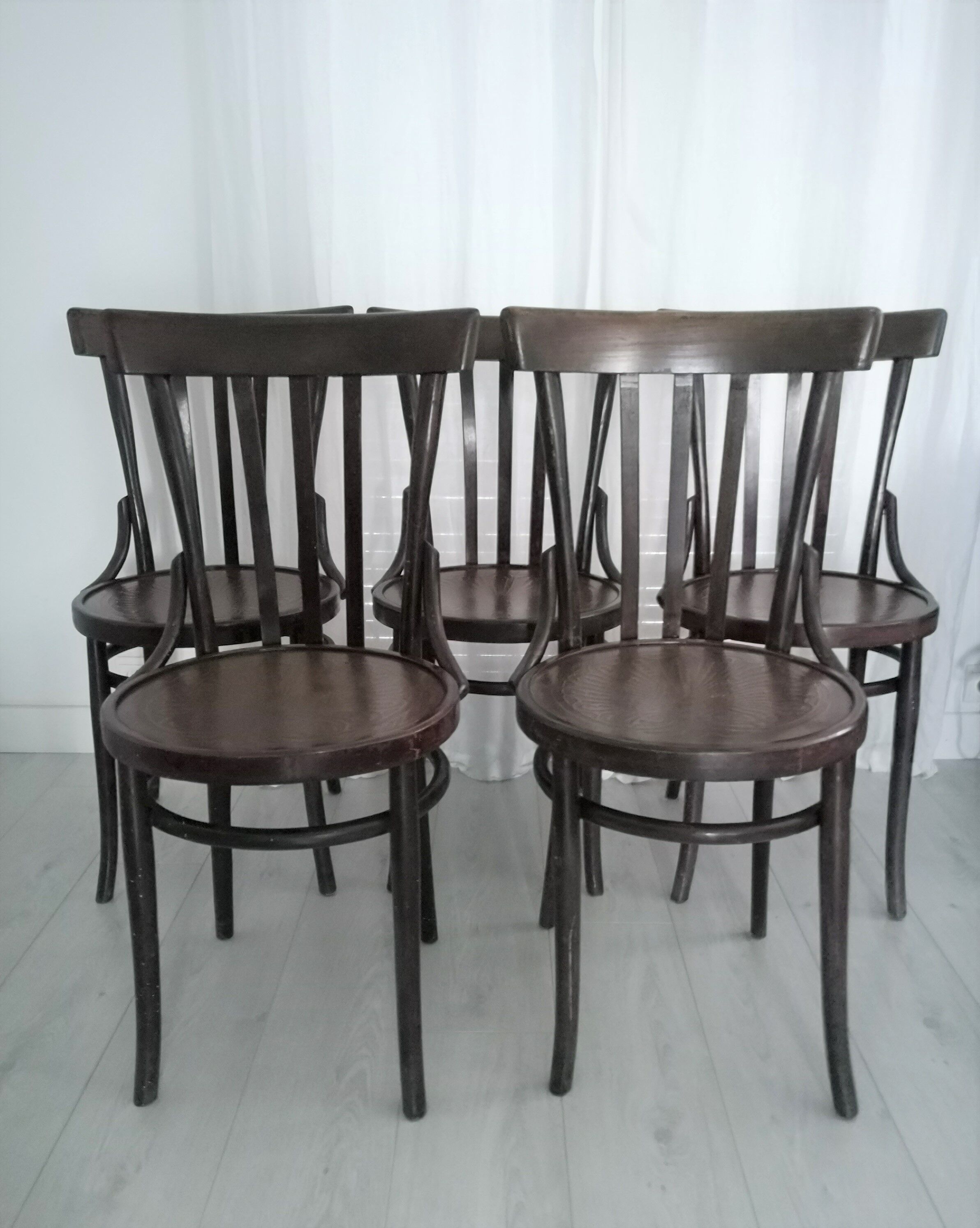 Set 5 bistro chairs