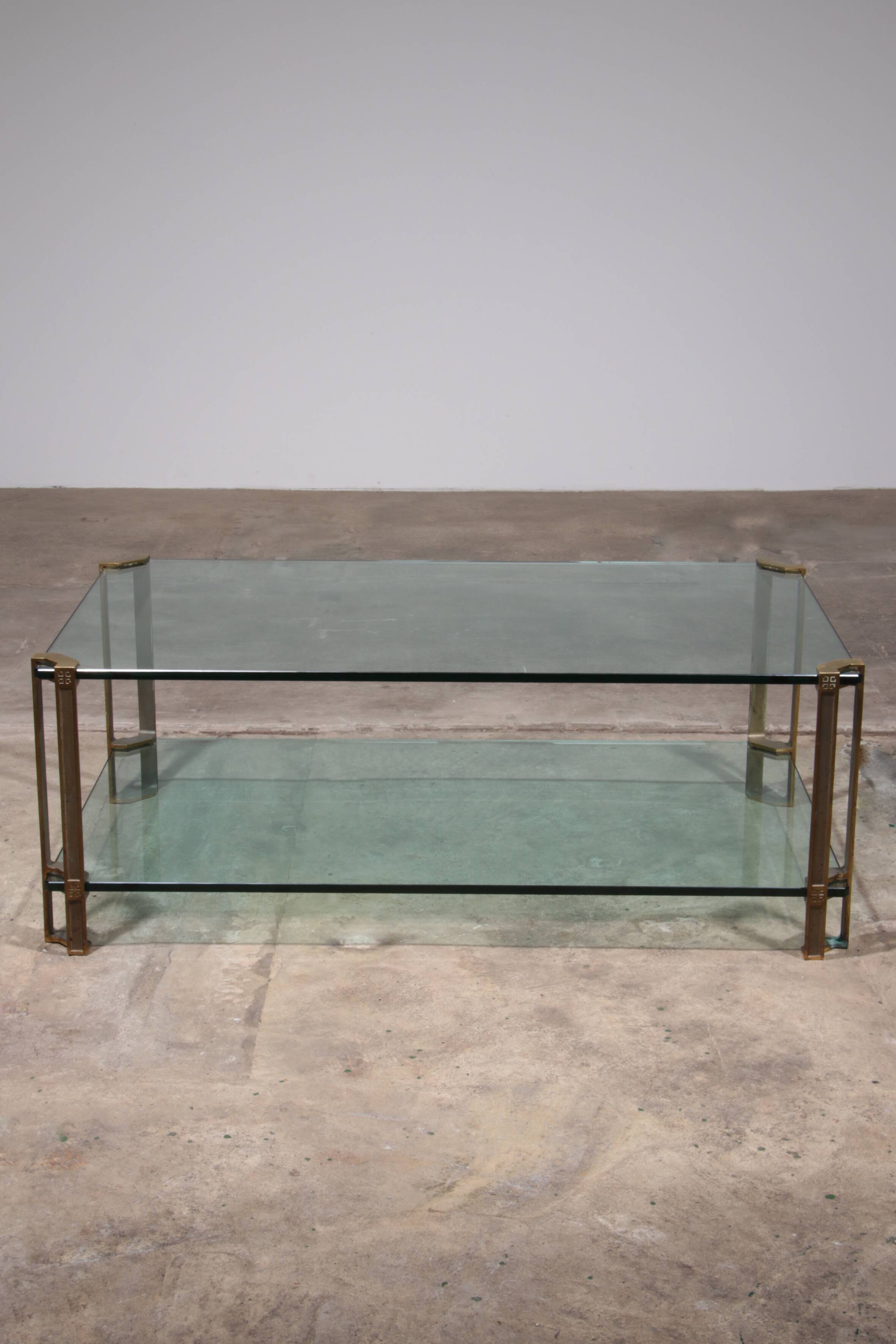 Table basse vintage en verre par Peter Ghyczy, modèle T24