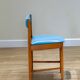 7 chaises de salle à manger McIntosh en vinyle bleu