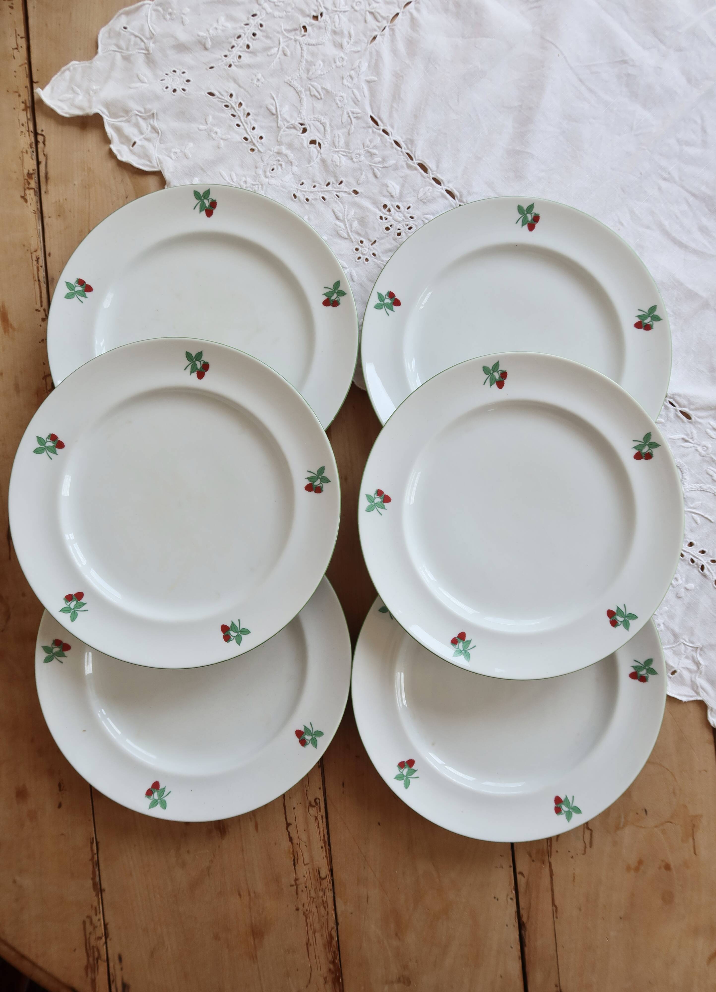 6 vintage flat plates porcelain Table et Couleurs model Raspberries