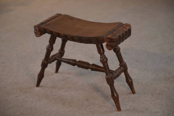 Tabouret rustique en pin 1960