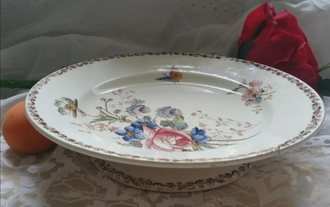 Flower and butterfly footy plate