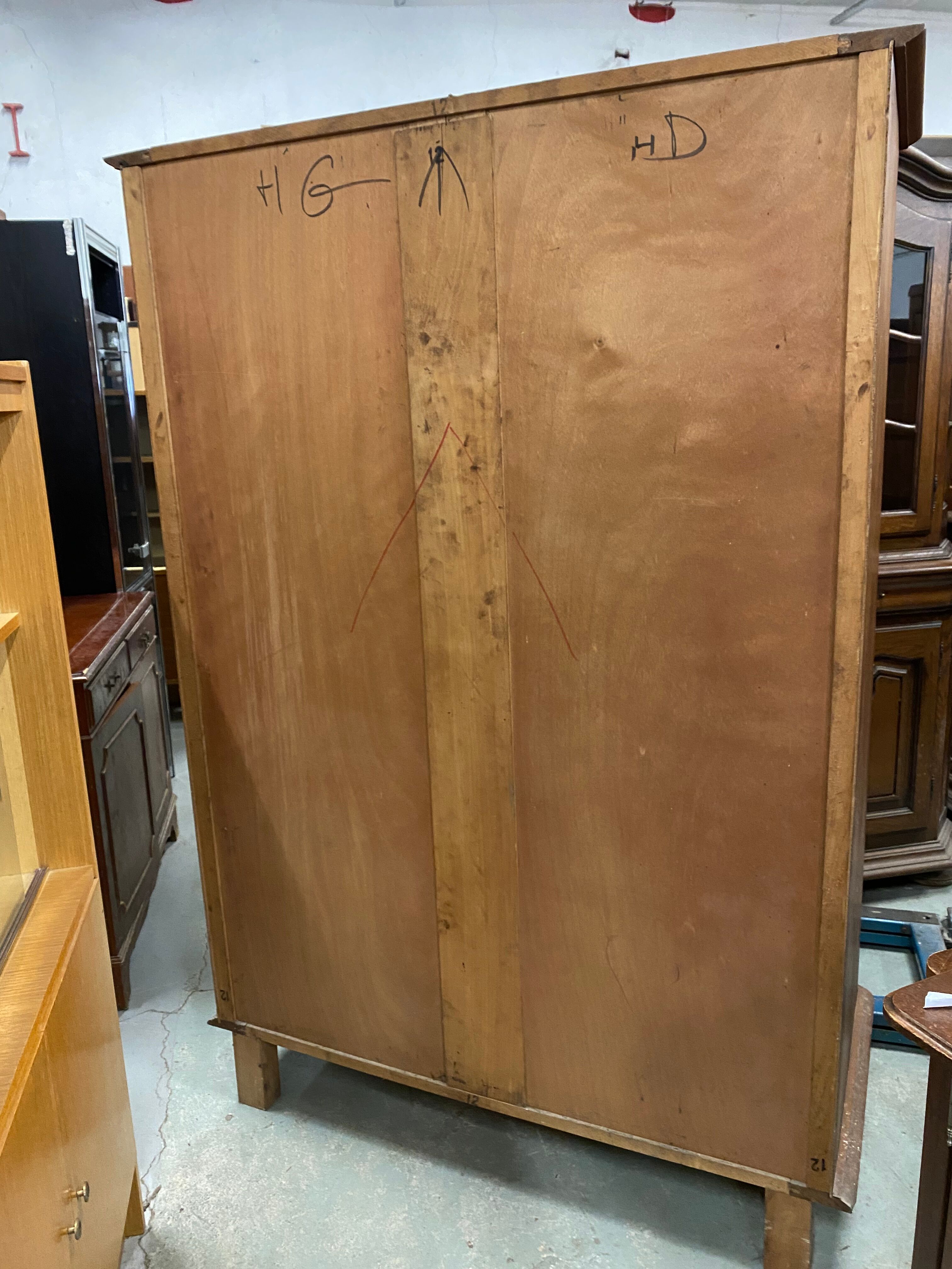 School cabinet sliding door