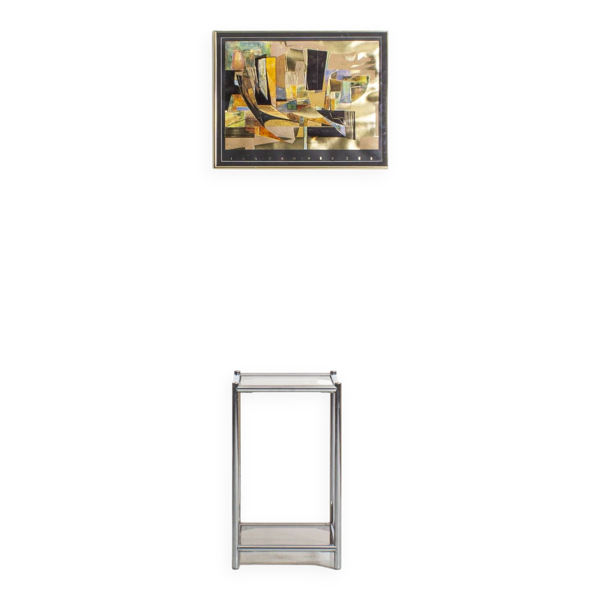 Sellette ou bout de canapé en acier chromé avec vitrine fumée.