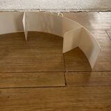 Snail wall shelf in lacquered metal