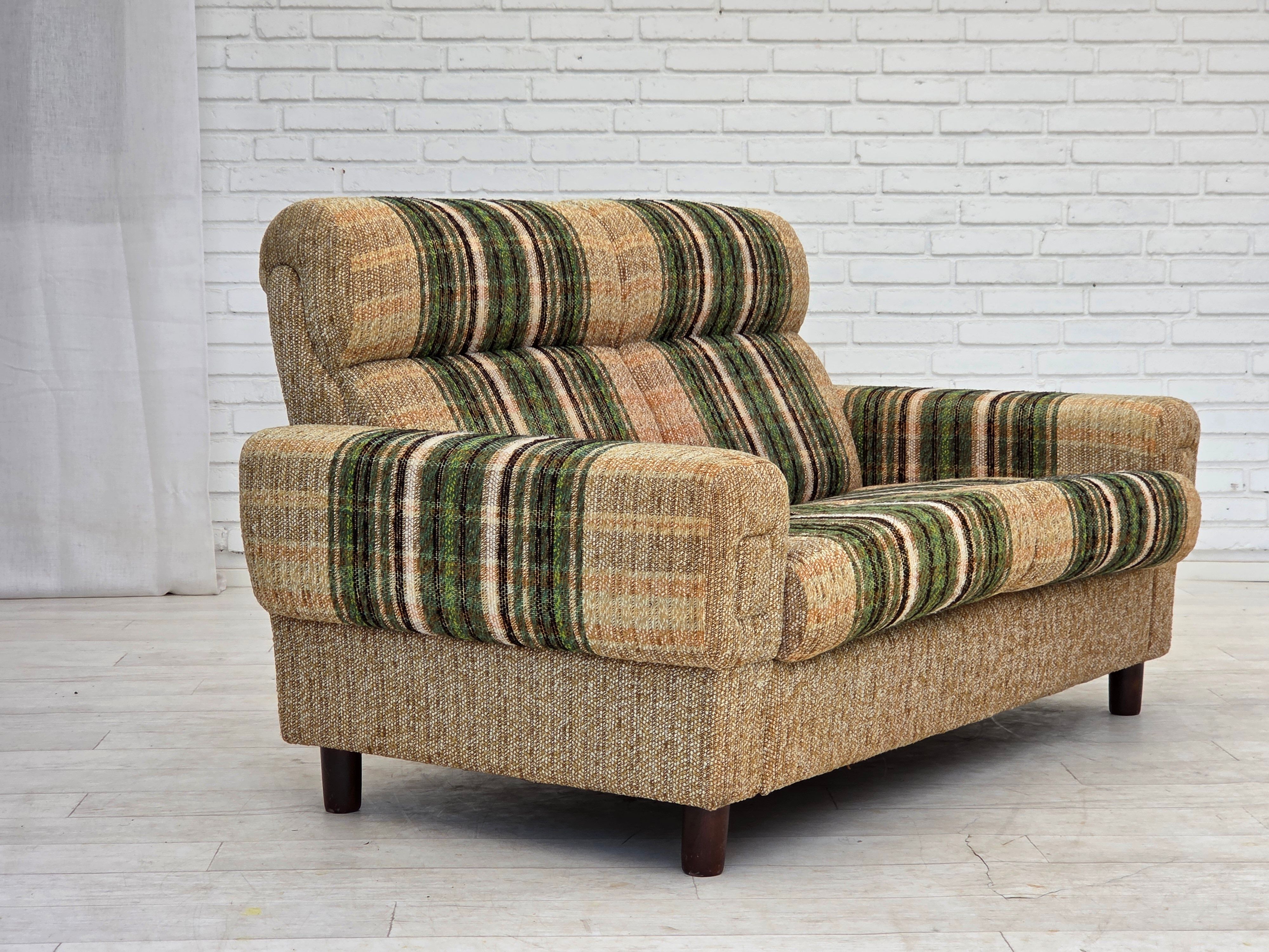 1980s, Danish 2-seater sofa by Nisbo Horsens, furniture wool.