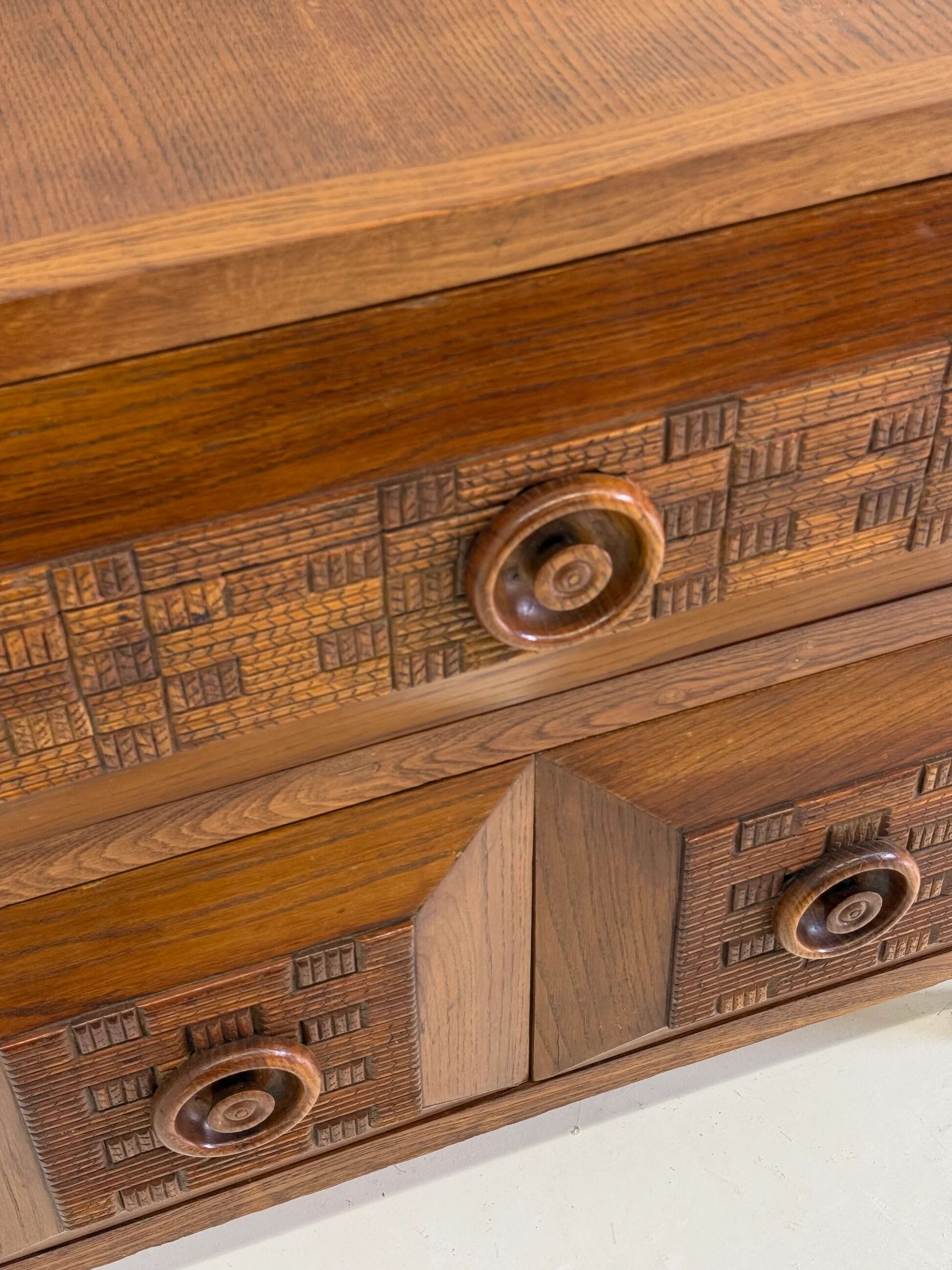 Italian Art Deco cabinet by Guglielmo Pecorini