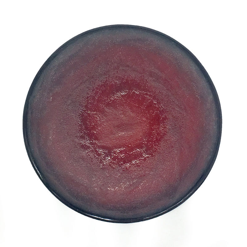 Flat plates in red glass