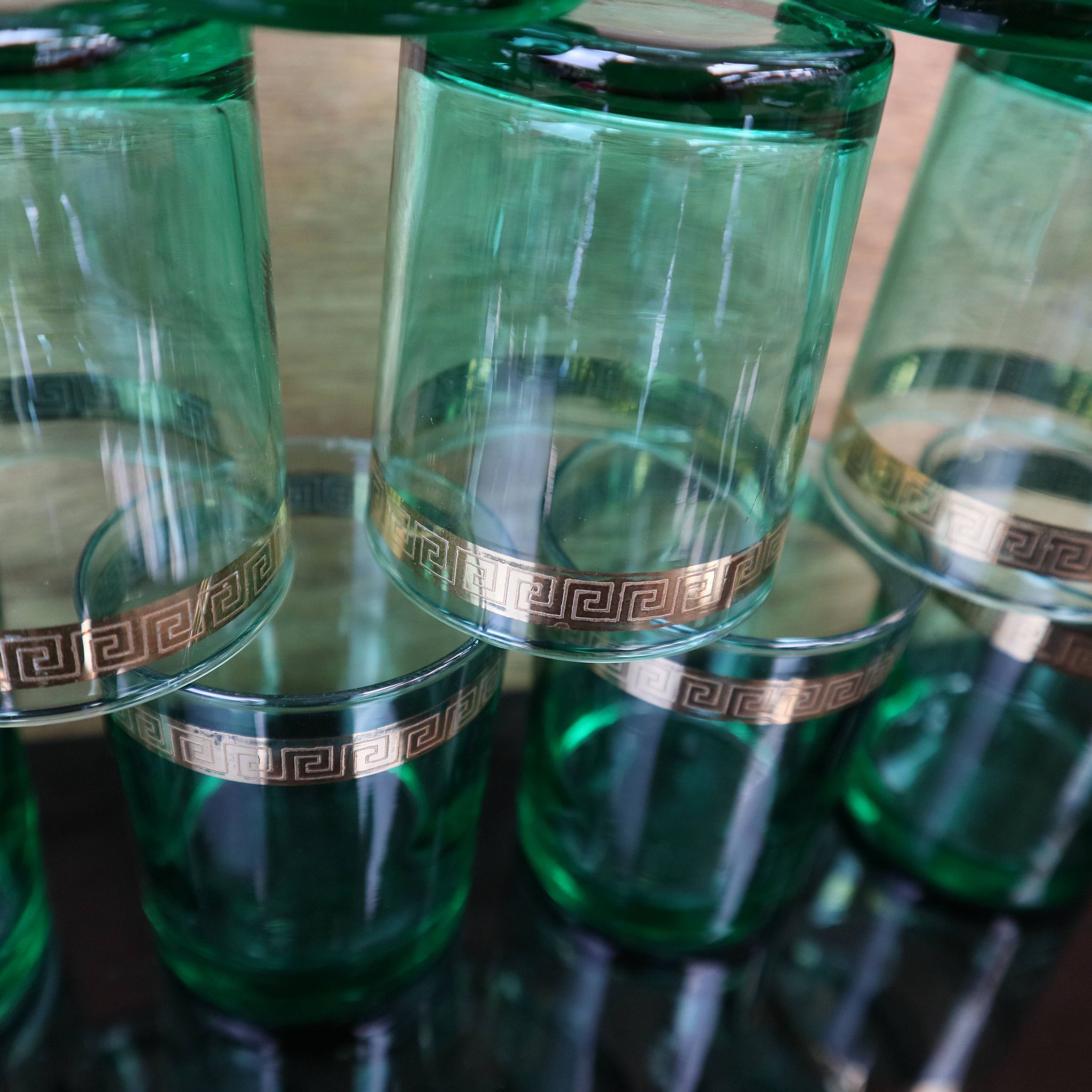 9 verres à apéritif vert émeraude et doré Luminarc France