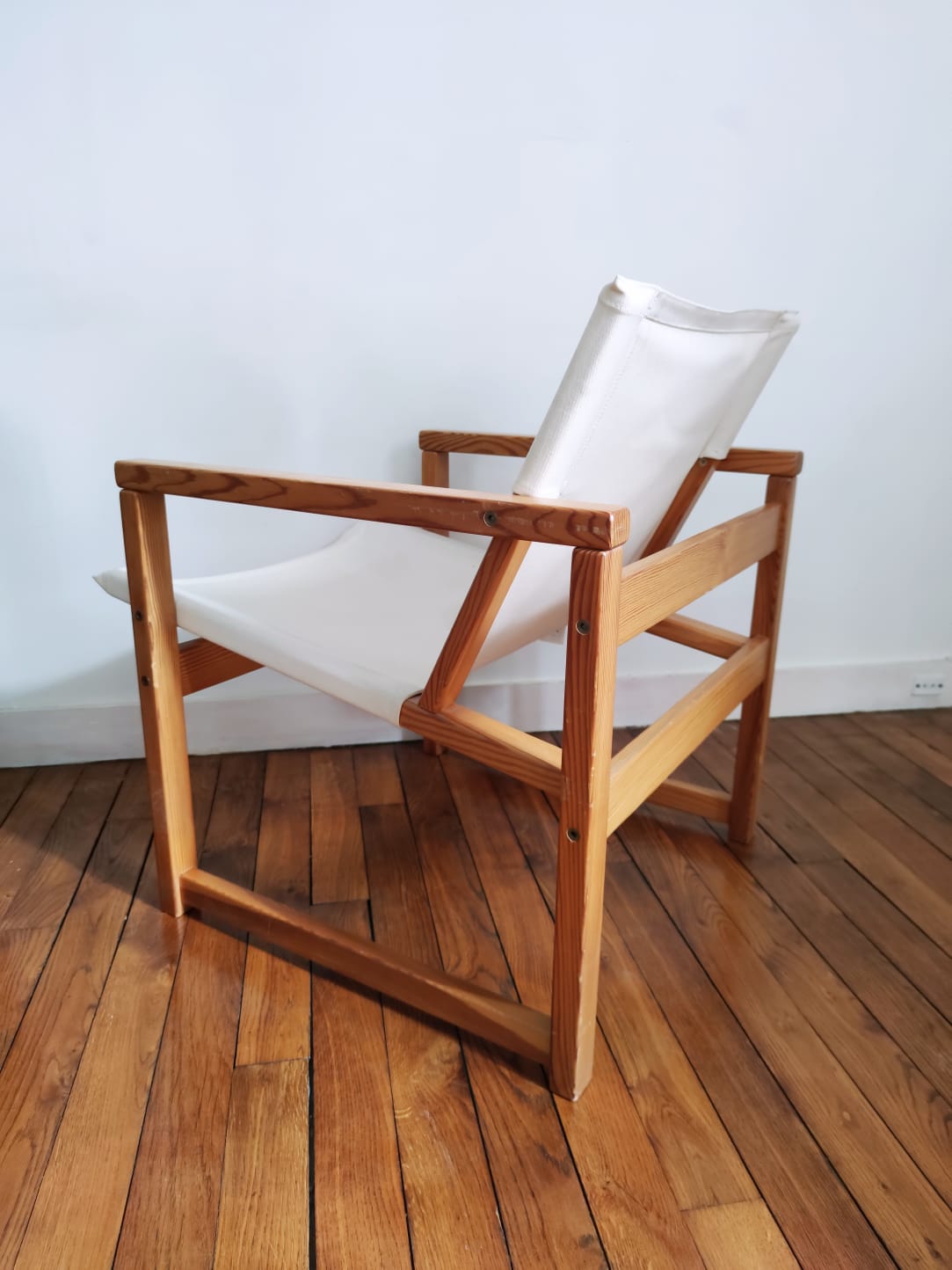 Paire de fauteuils toilés années 70