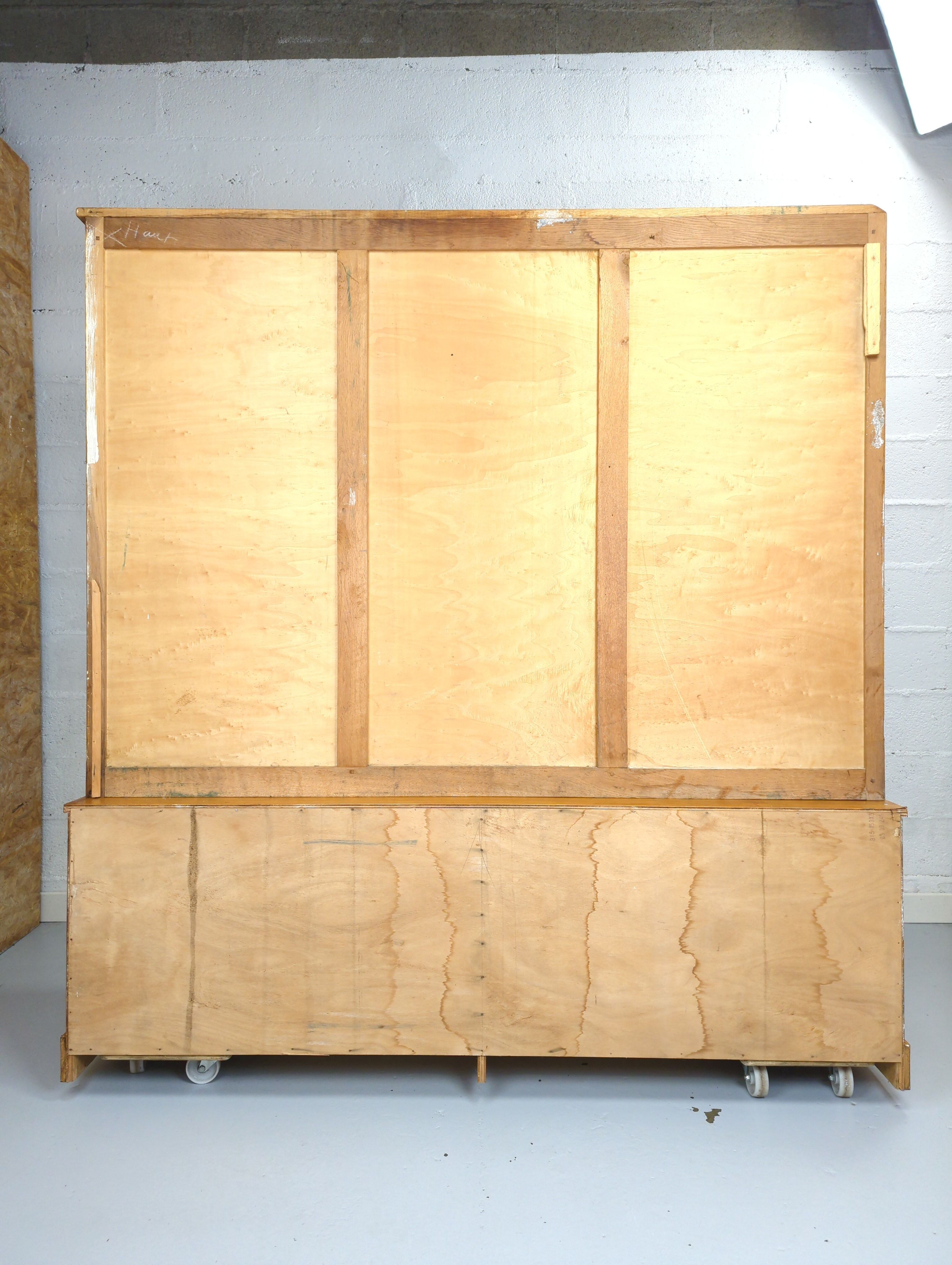 Vintage showcase circa 60
