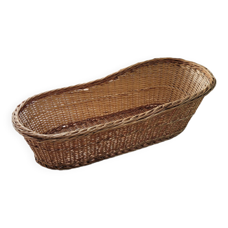 Rattan bassinet