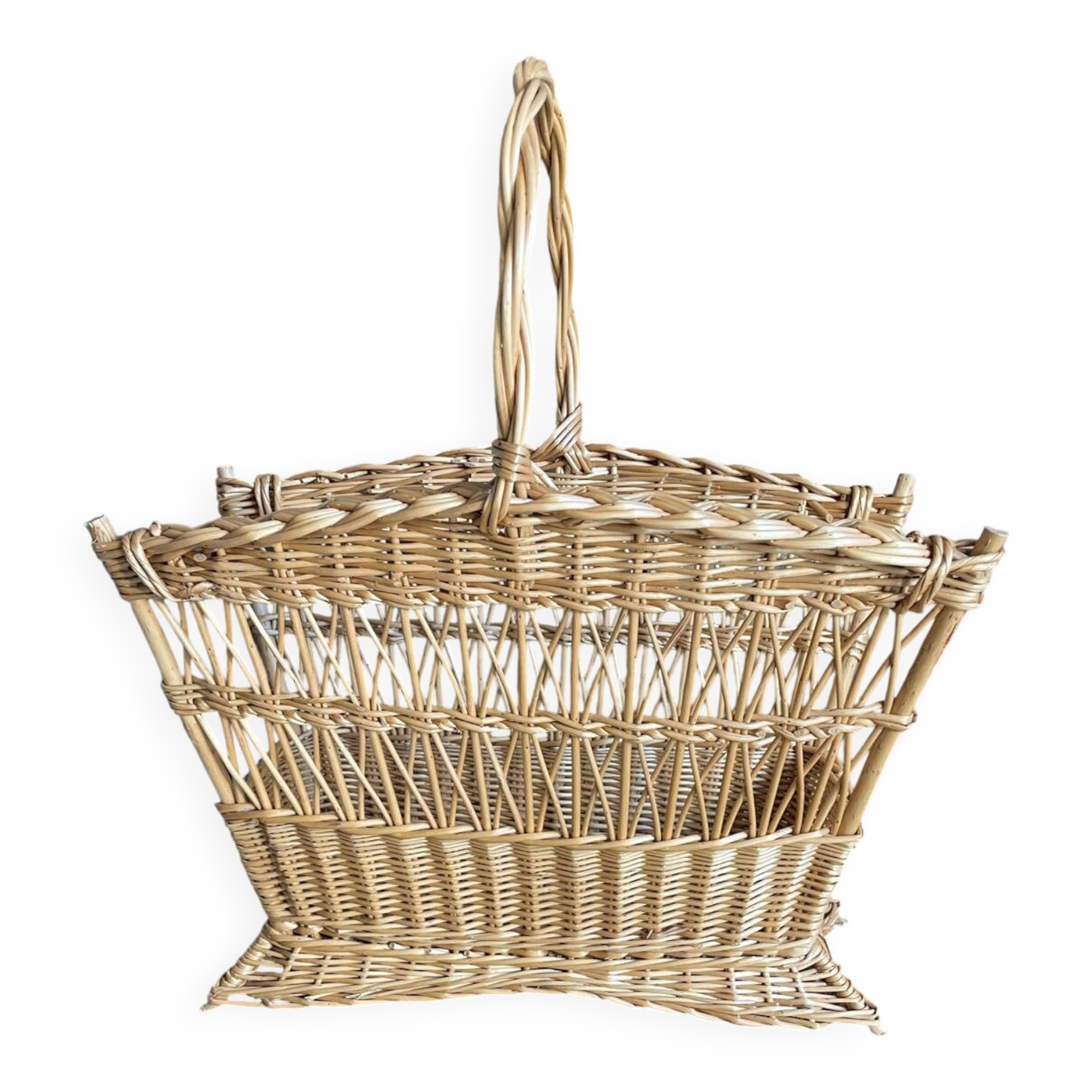 Rattan magazine rack