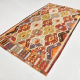 5x9 Geometric Style Vintage Kilim Rug,