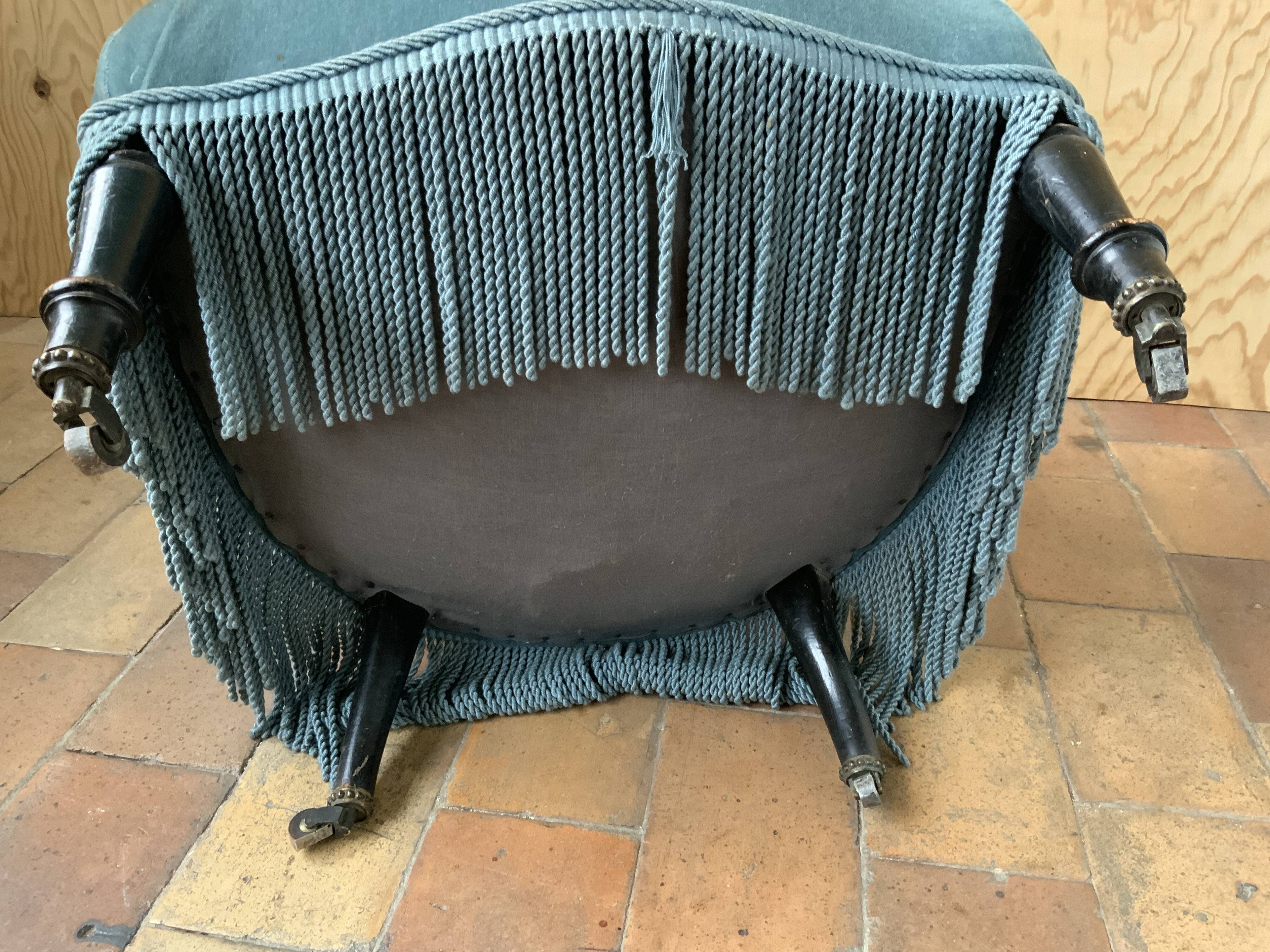 Toad armchair