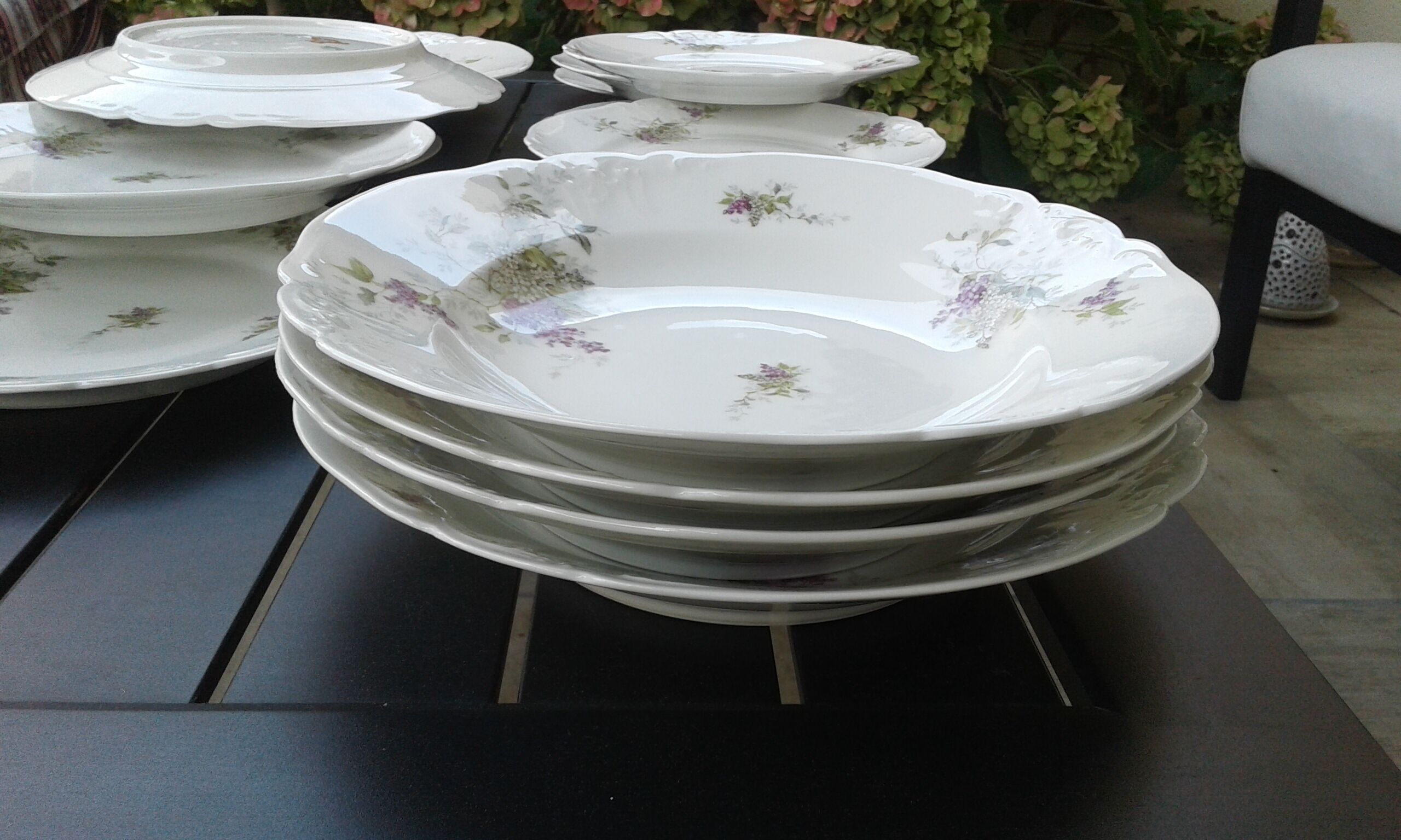 Lot de 16 assiettes porcelaine de Paris