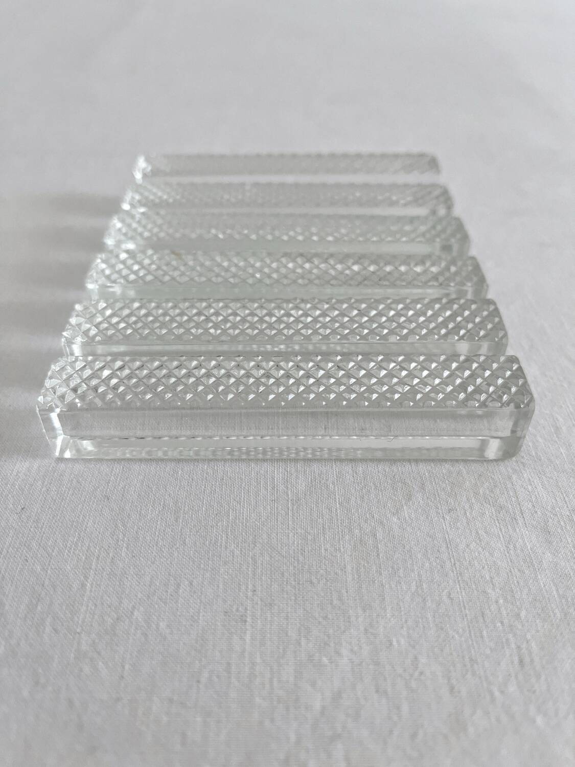 6 crystal knife rests with diamond point
