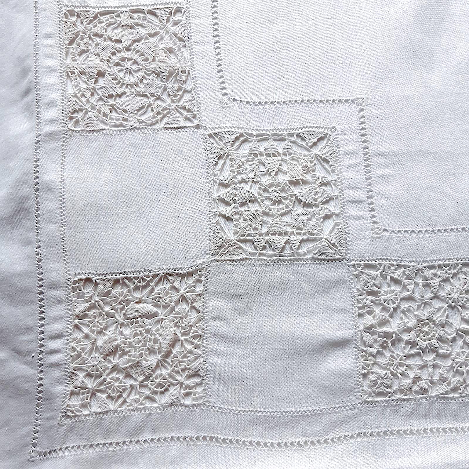 ceremonial tablecloth