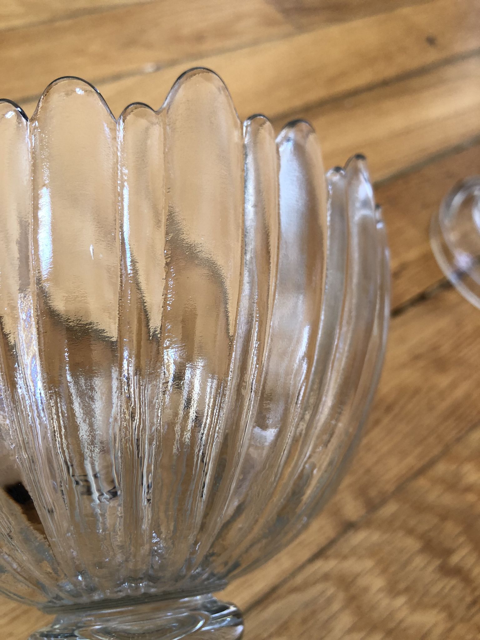 2 crystal cups