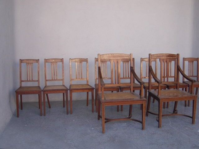 Set of 8 chairs and two fautuils of English style mahogany and mahogany veneer