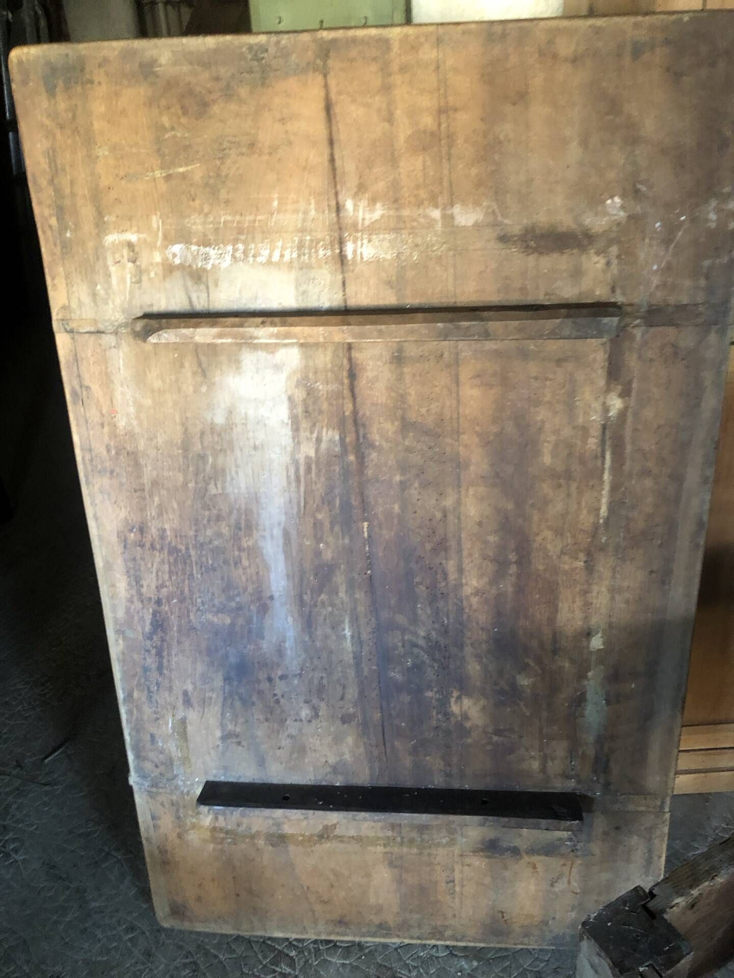 Farm table