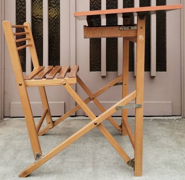 bureau / pupitre pour enfant pliable