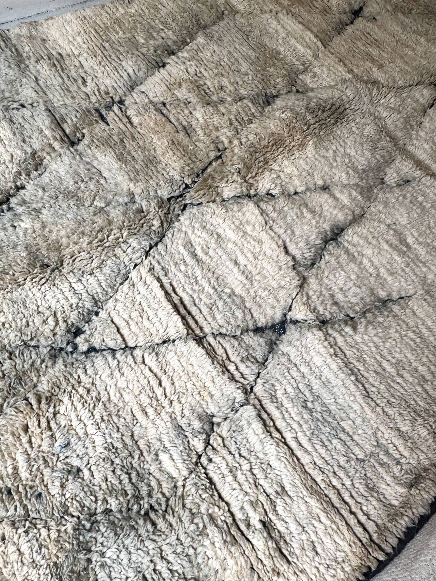 Carpet, light blue beige 2.40m x 1.40m
