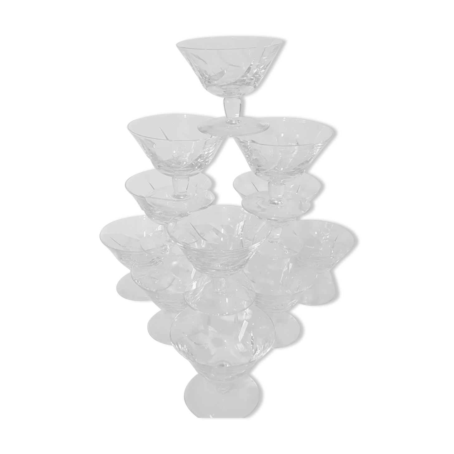 Champagne cups stamped "Saint louis"