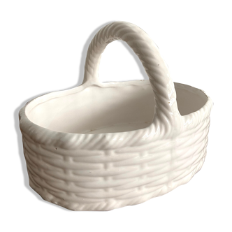 Fruit cup in white earthenware